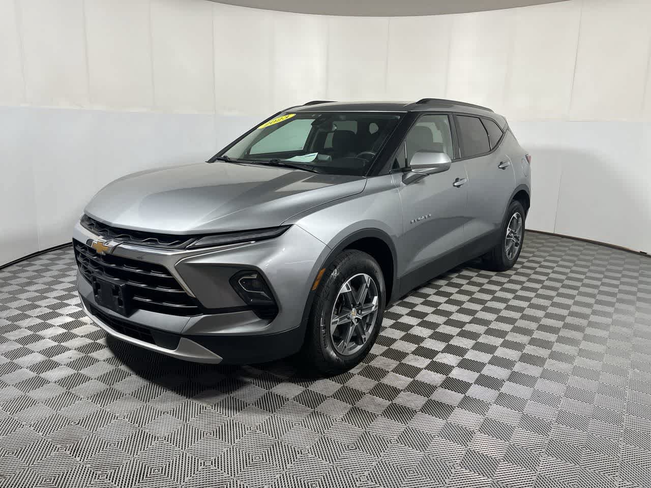 Used 2023 Chevrolet Blazer LT w/ Convenience Package AWD/4WD image 4