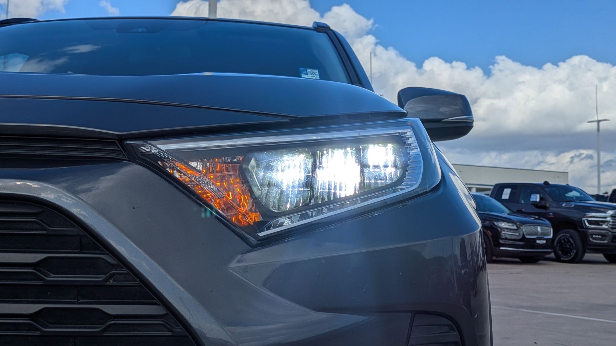 Used 2021 Toyota RAV4 XLE image 10