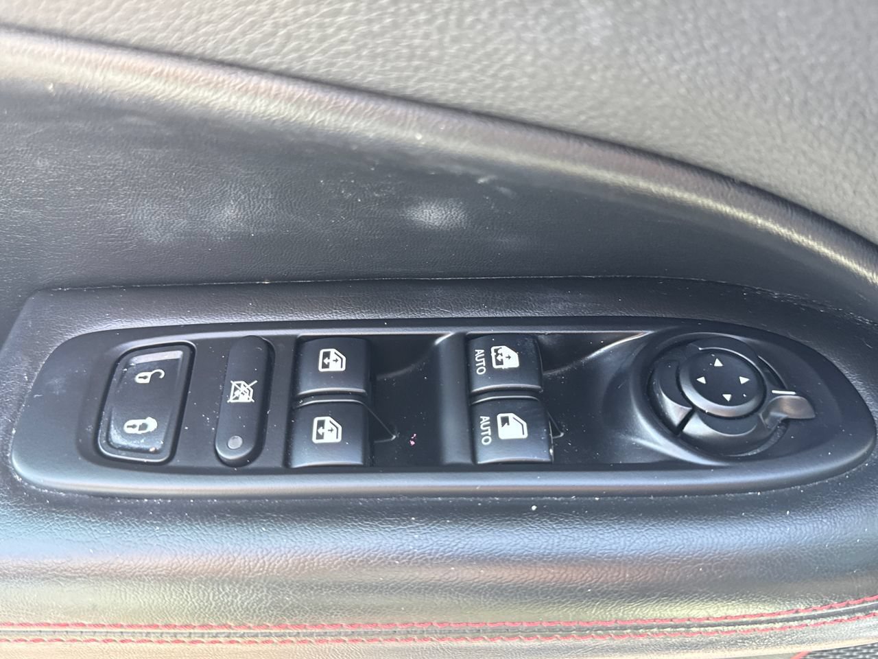 Used 2021 Jeep Compass Trailhawk w/ Convenience Group AWD/4WD image 16