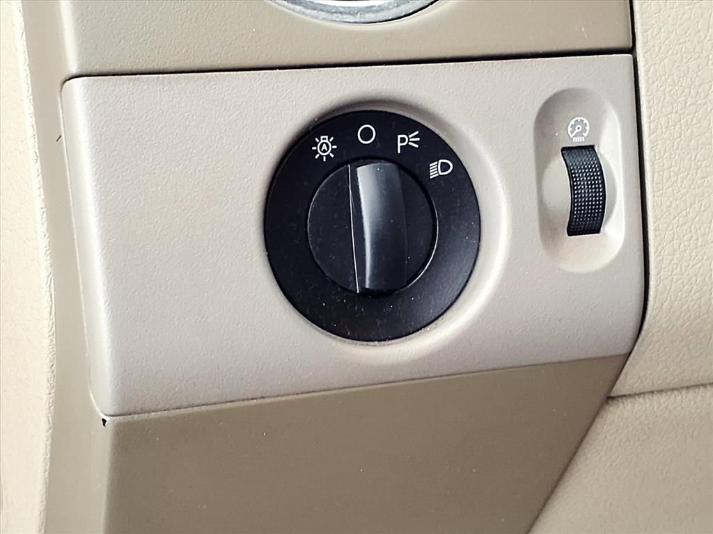 Used 2005 Ford F150 XLT image 18