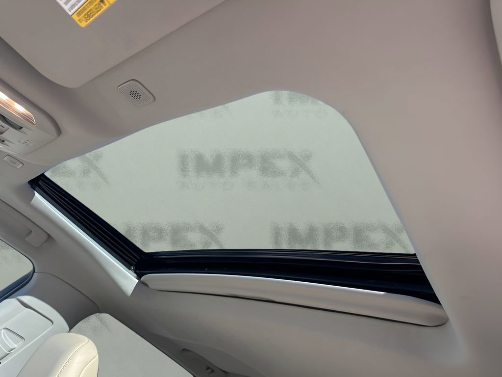 Used 2023 Toyota Highlander Limited image 12