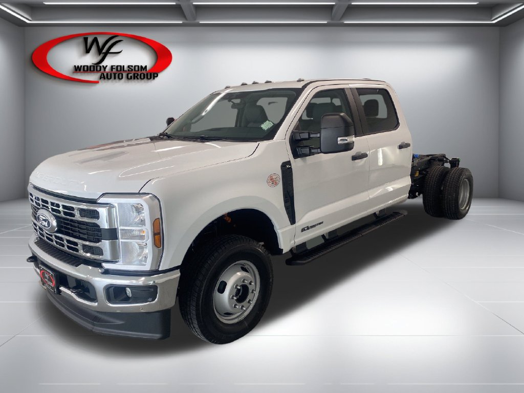 New 2027 Ford F350 XL w/ XL Chrome Package AWD/4WD image 2