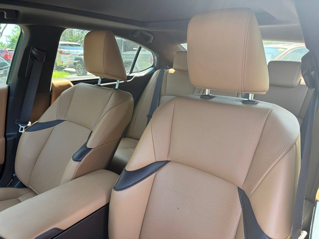 Used 2021 Lexus ES 350 w/ Premium Package FWD image 31