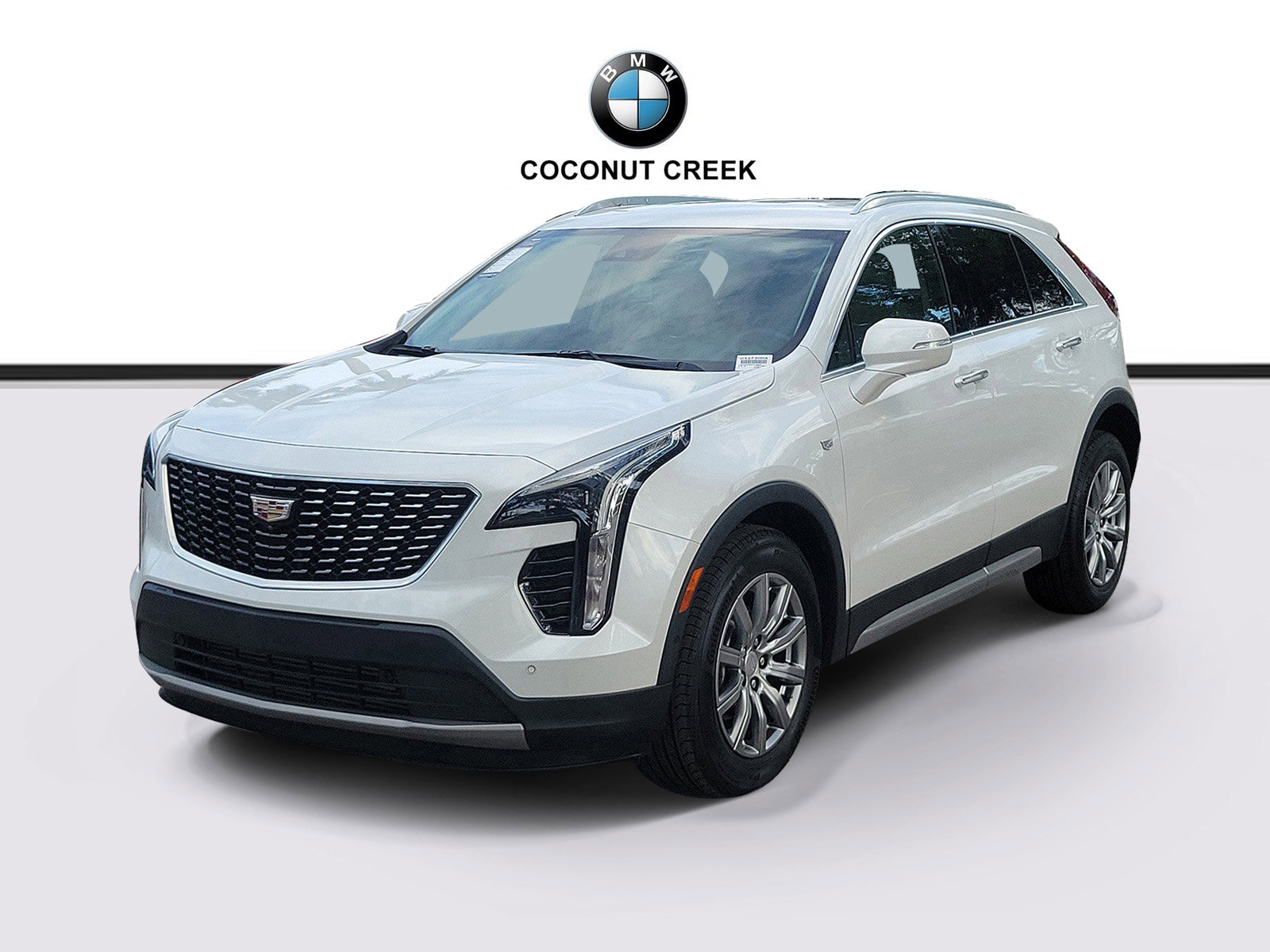 Used 2020 Cadillac XT4 Premium Luxury w/ Enhanced Visibility Package FWD image 2