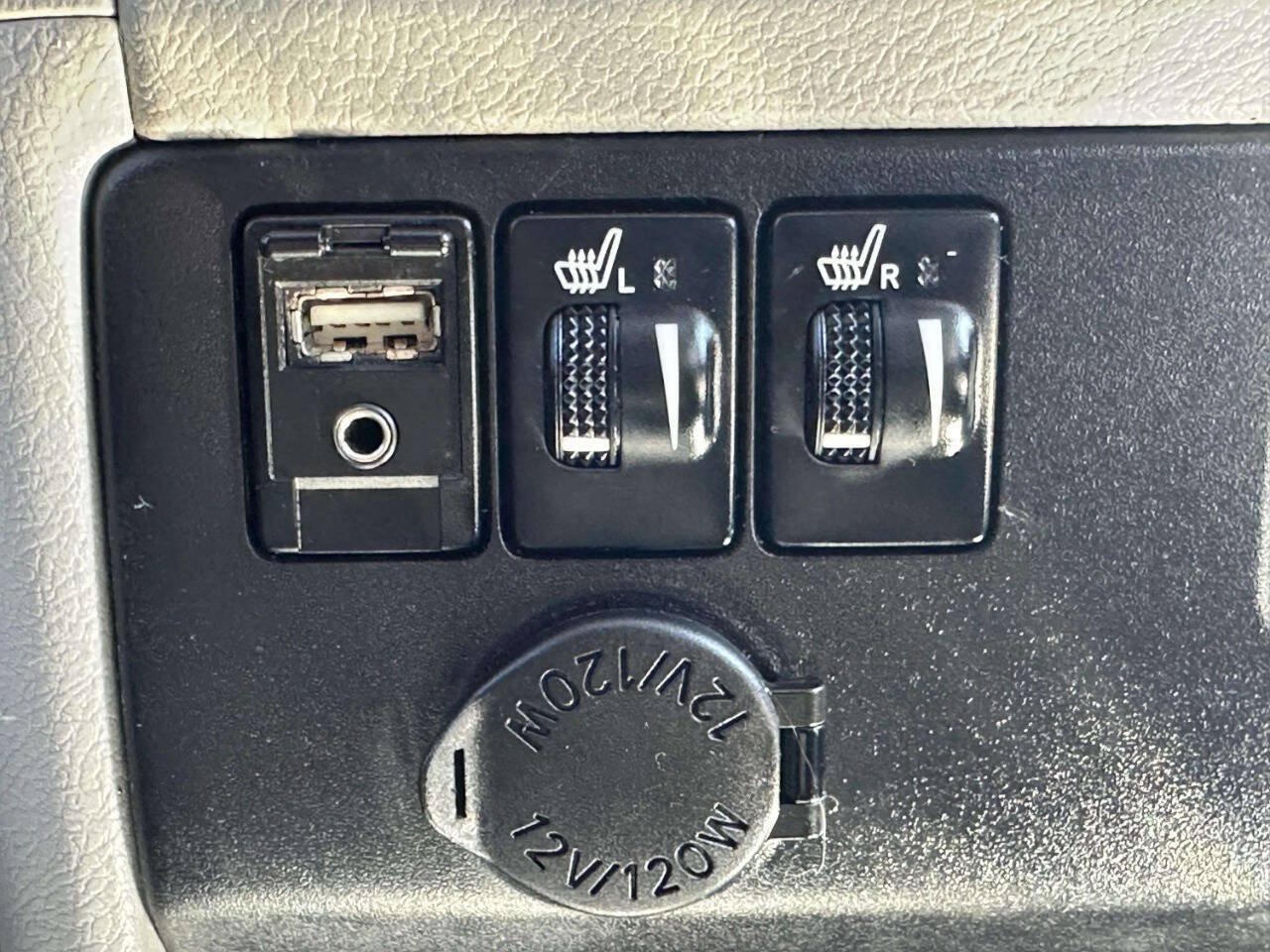 Used 2016 Toyota Sienna XLE FWD image 34