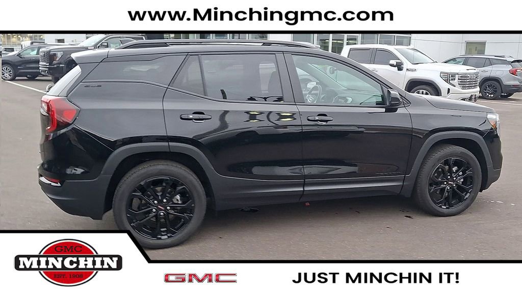 Used 2022 GMC Terrain SLE w/ Driver Convenience Package image 7