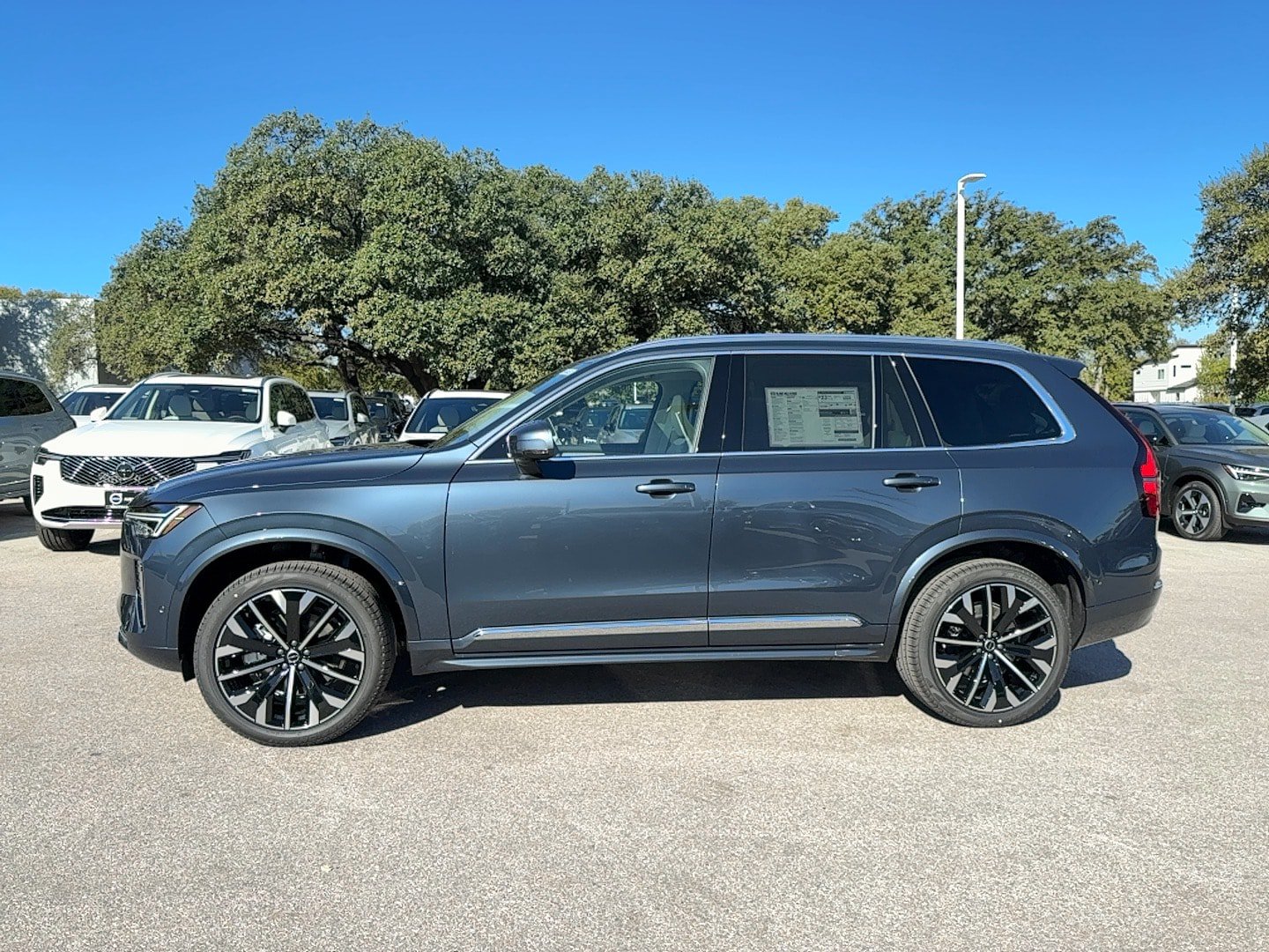 Used 2026 Volvo XC90 B6 Ultra w/ Protection Package AWD/4WD image 3