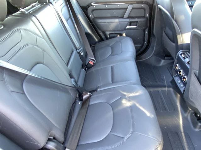 New 2025 Land Rover Defender 130 X-Dynamic SE AWD/4WD image 13