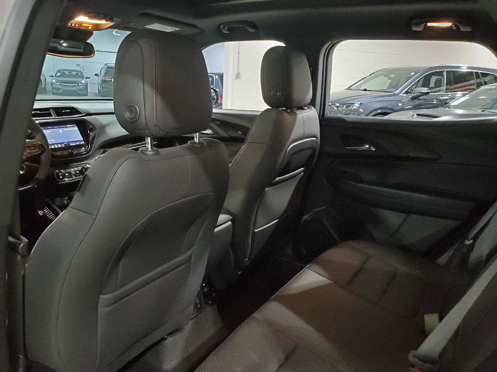 Used 2023 Chevrolet TrailBlazer RS w/ Sun and Liftgate Package image 27