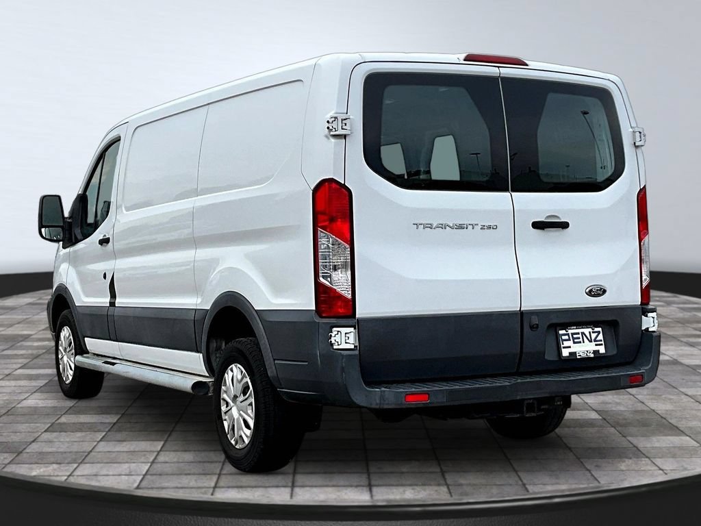 Used 2016 Ford Transit 250 130 Low Roof w/ Exterior Upgrade Package RWD image 5