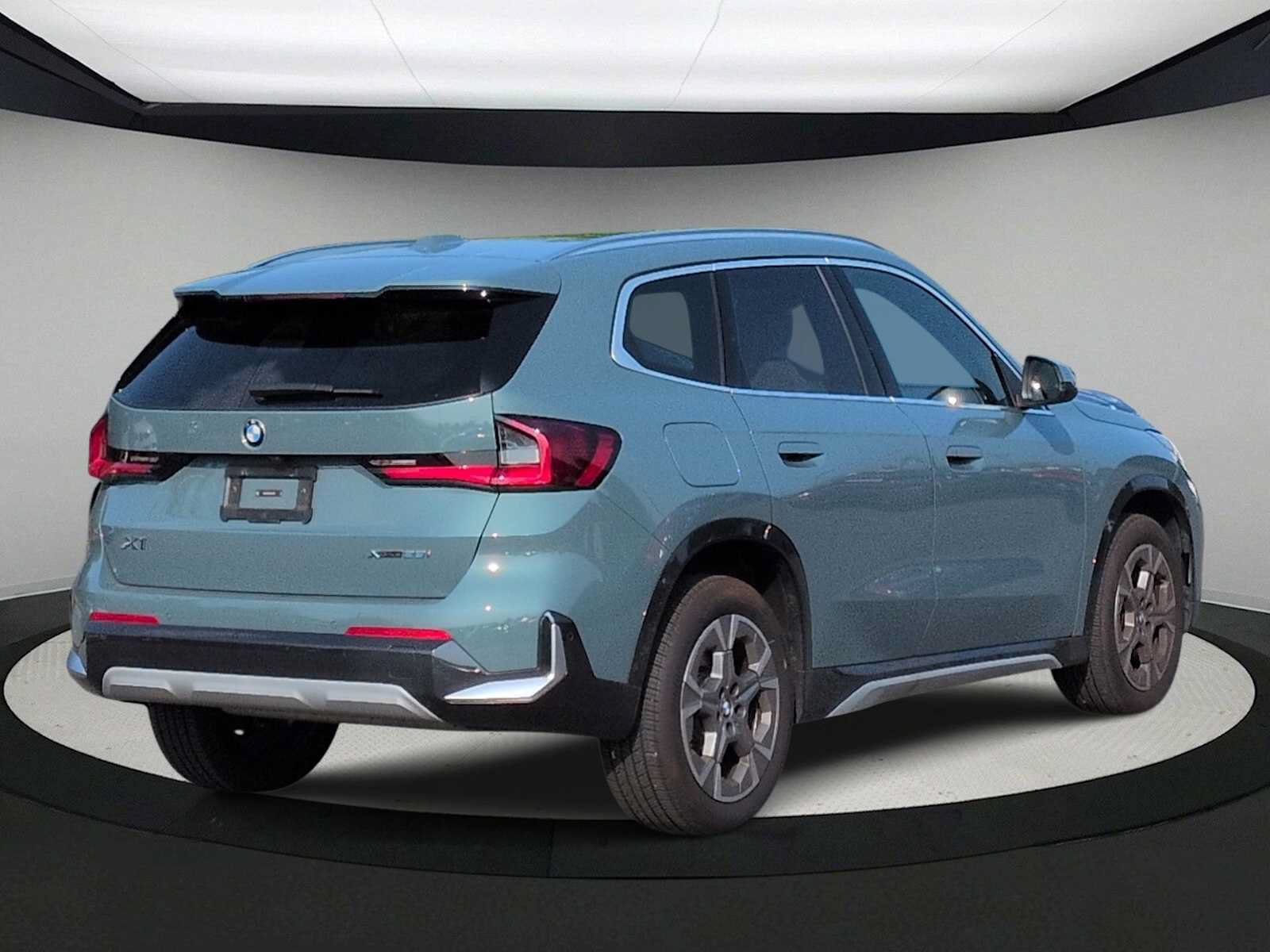 Used 2026 BMW X1 xDrive28i w/ Convenience Package AWD/4WD image 8