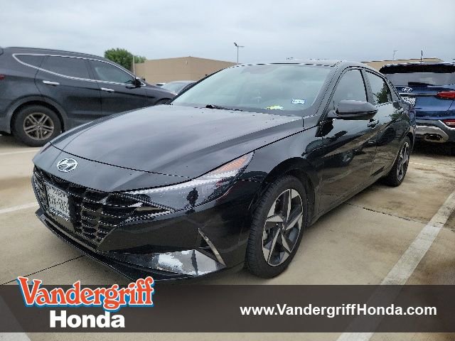 Used 2021 Hyundai Elantra Limited w/ Preferred Accessory Package