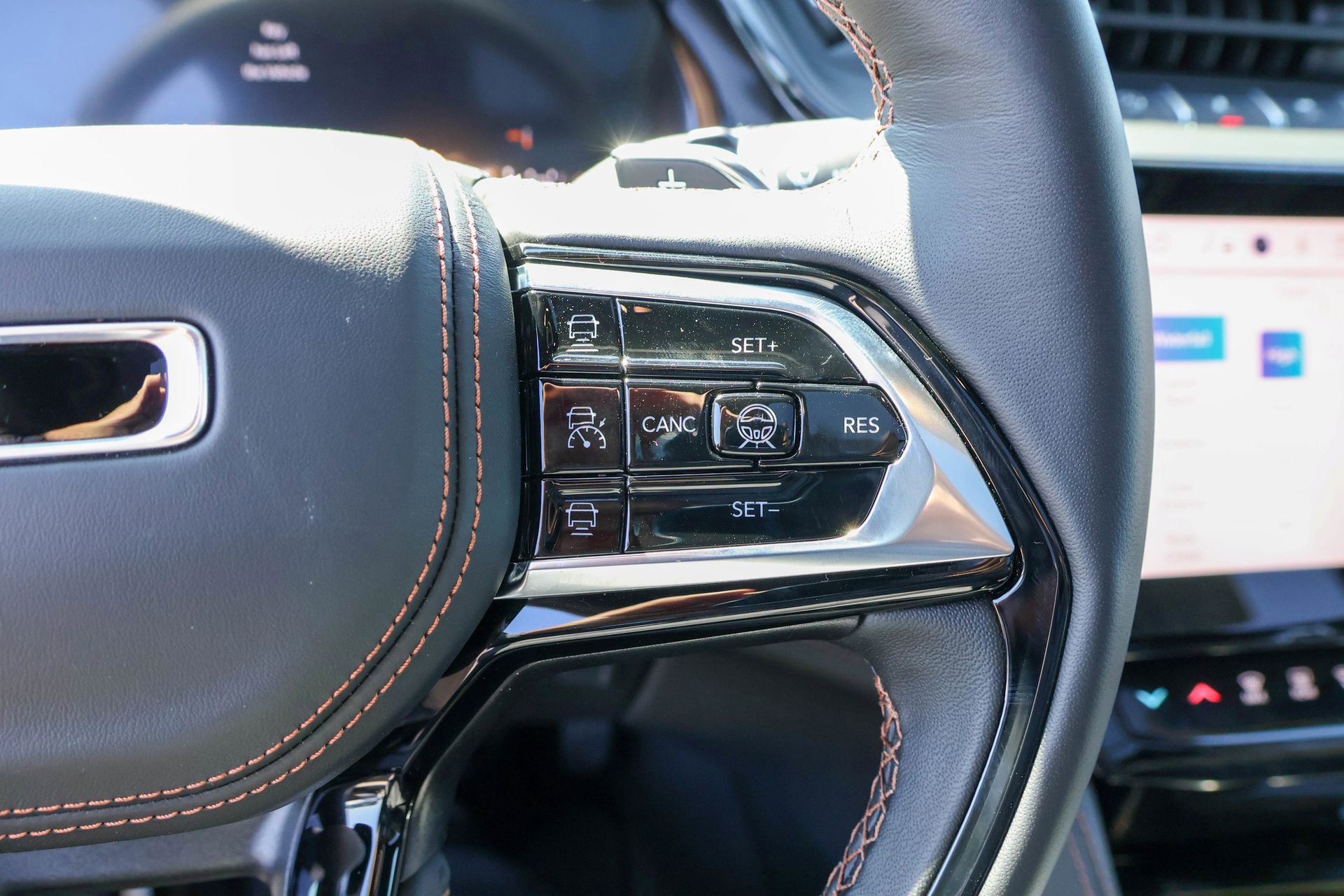 New 2026 Jeep Grand Cherokee Summit image 31