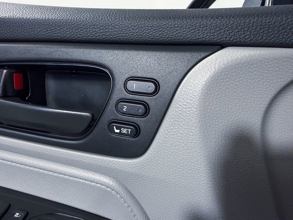 Used 2024 Honda Odyssey EX-L image 32