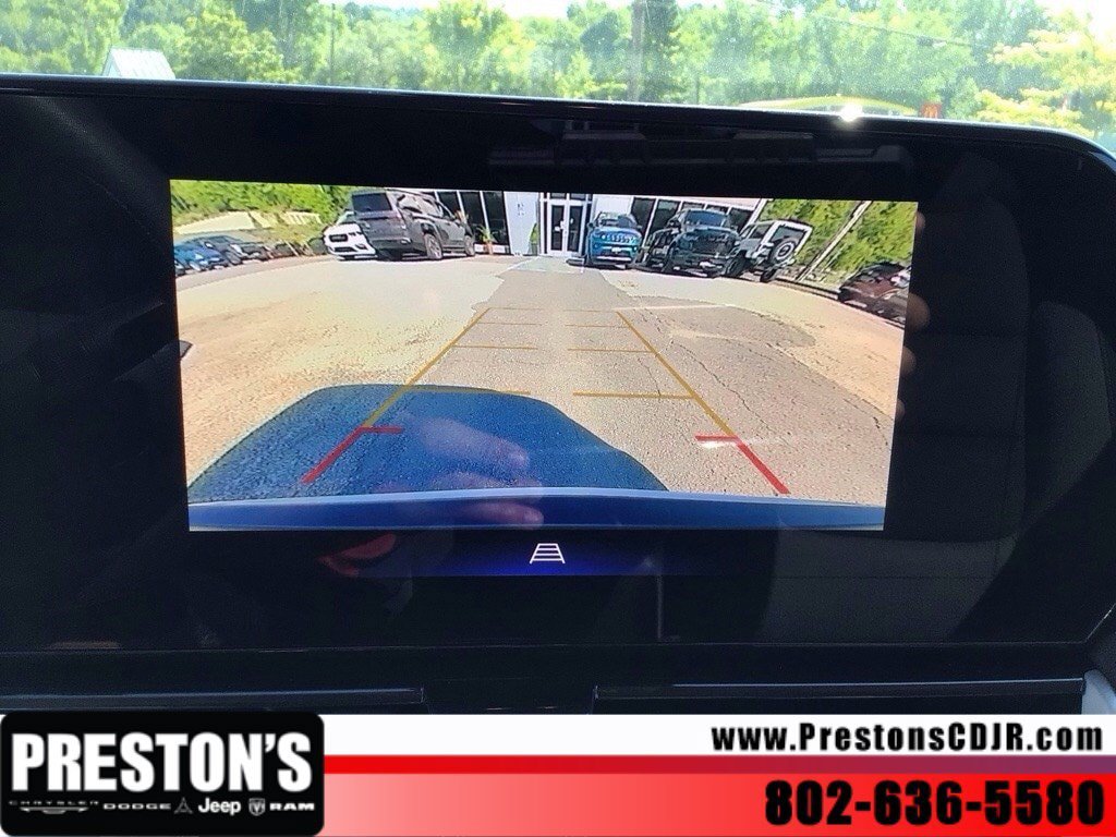 Used 2025 Chevrolet TrailBlazer LT AWD/4WD image 19