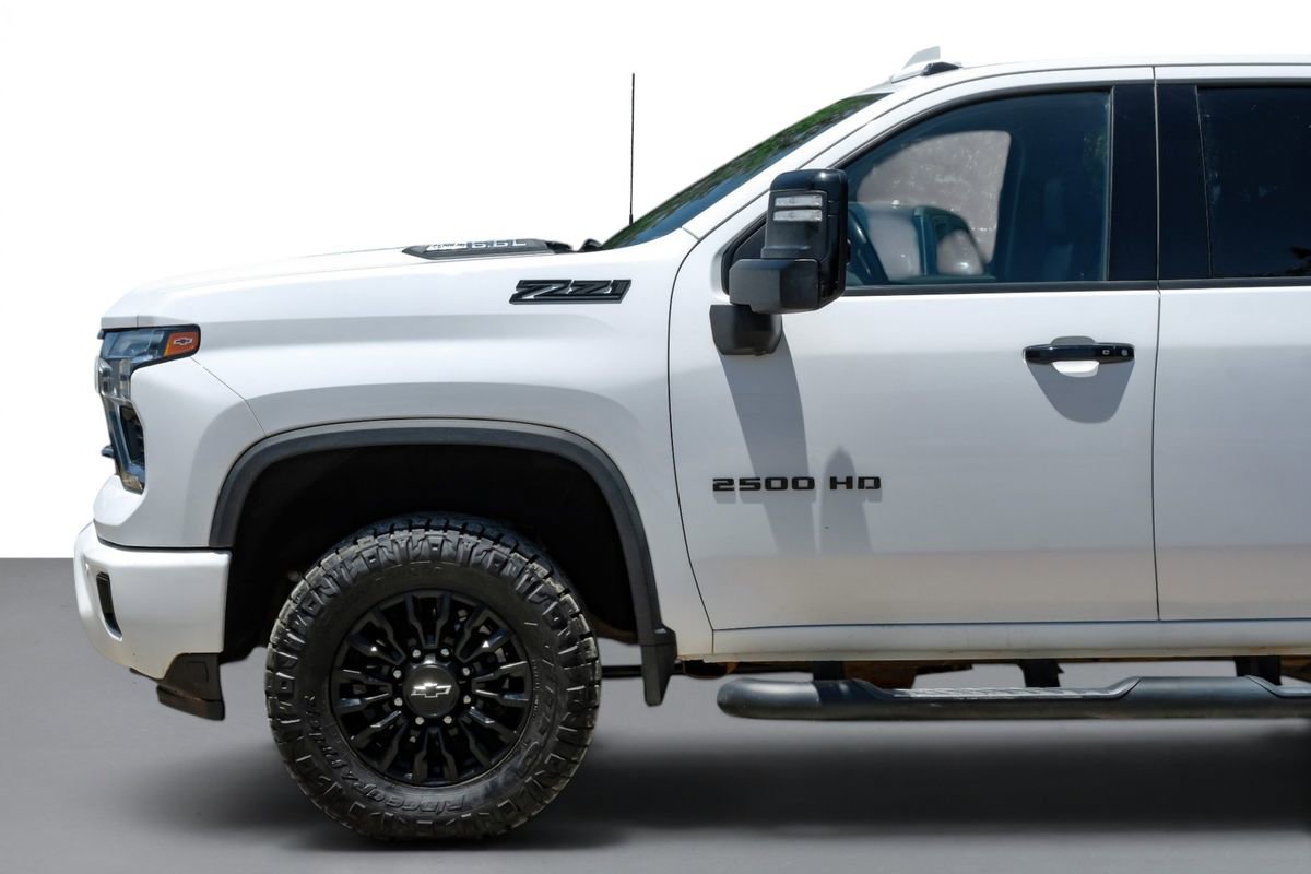 Used 2024 Chevrolet Silverado 2500 LTZ w/ LTZ Plus Package AWD/4WD image 10