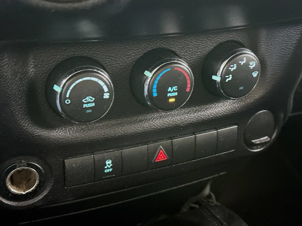 Used 2016 Jeep Wrangler Unlimited Sport AWD/4WD image 19