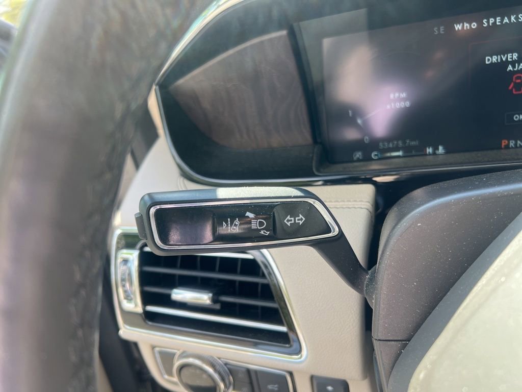 Used 2021 Lincoln Navigator Reserve w/ Luxury Package AWD/4WD image 26