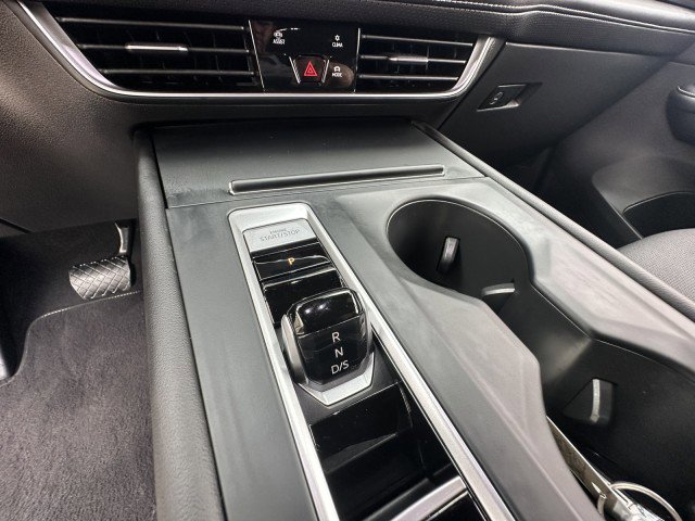 Used 2024 Volkswagen Atlas Cross Sport SE image 24