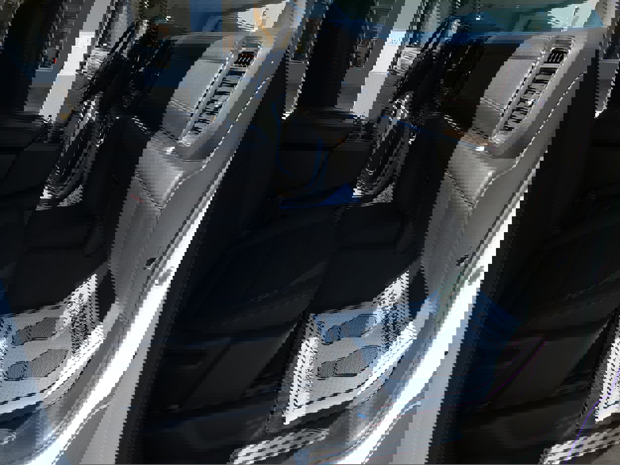 Used 2024 Chevrolet Silverado 2500 LT image 15