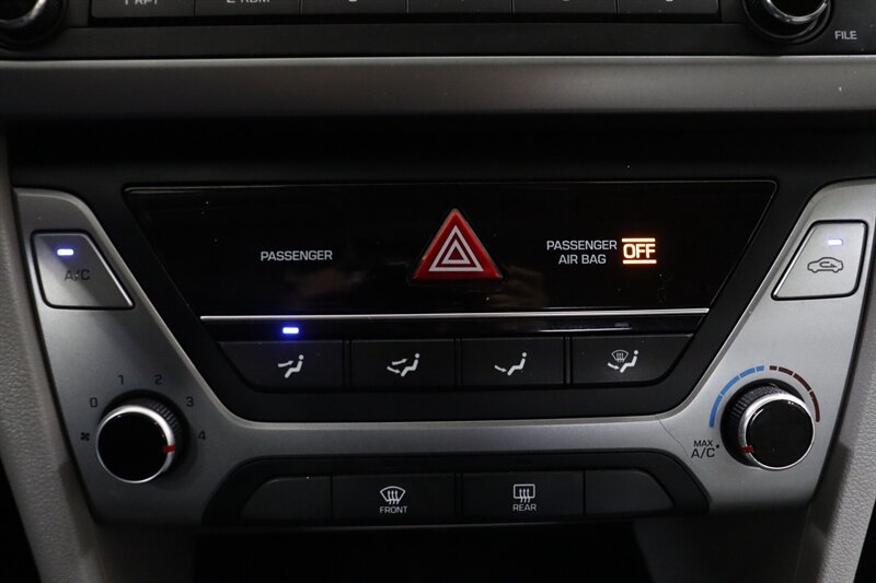 Used 2017 Hyundai Elantra SE FWD image 11