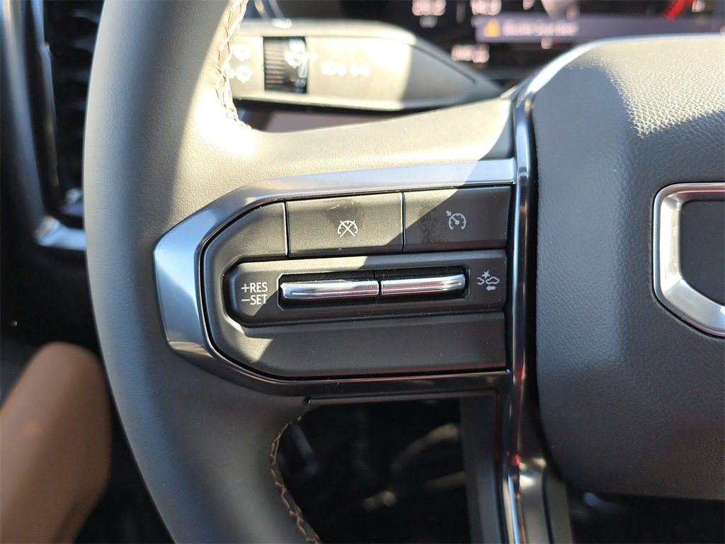 New 2025 GMC Canyon AT4 w/ Nightfall Edition image 16