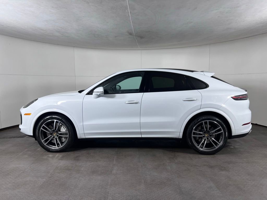 Used 2023 Porsche Cayenne Turbo AWD/4WD image 2