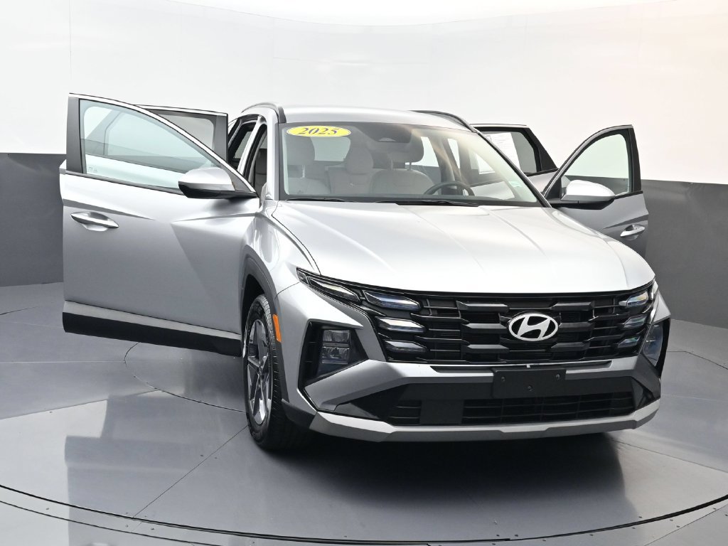 Certified 2025 Hyundai Tucson SEL FWD image 30