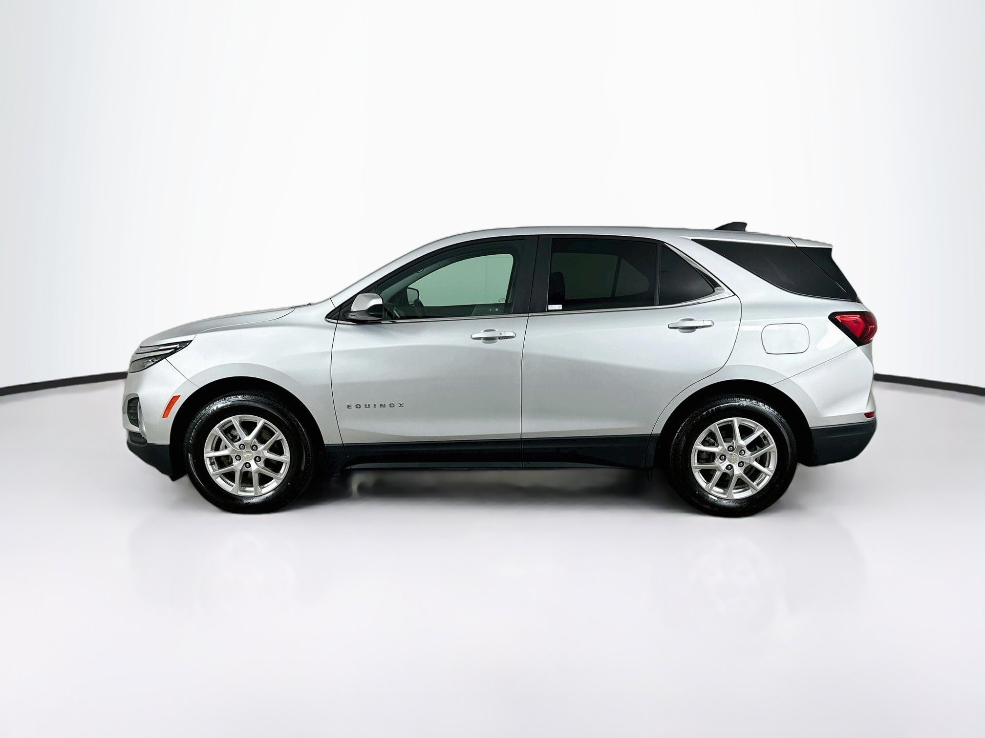 Used 2022 Chevrolet Equinox LT AWD/4WD image 4
