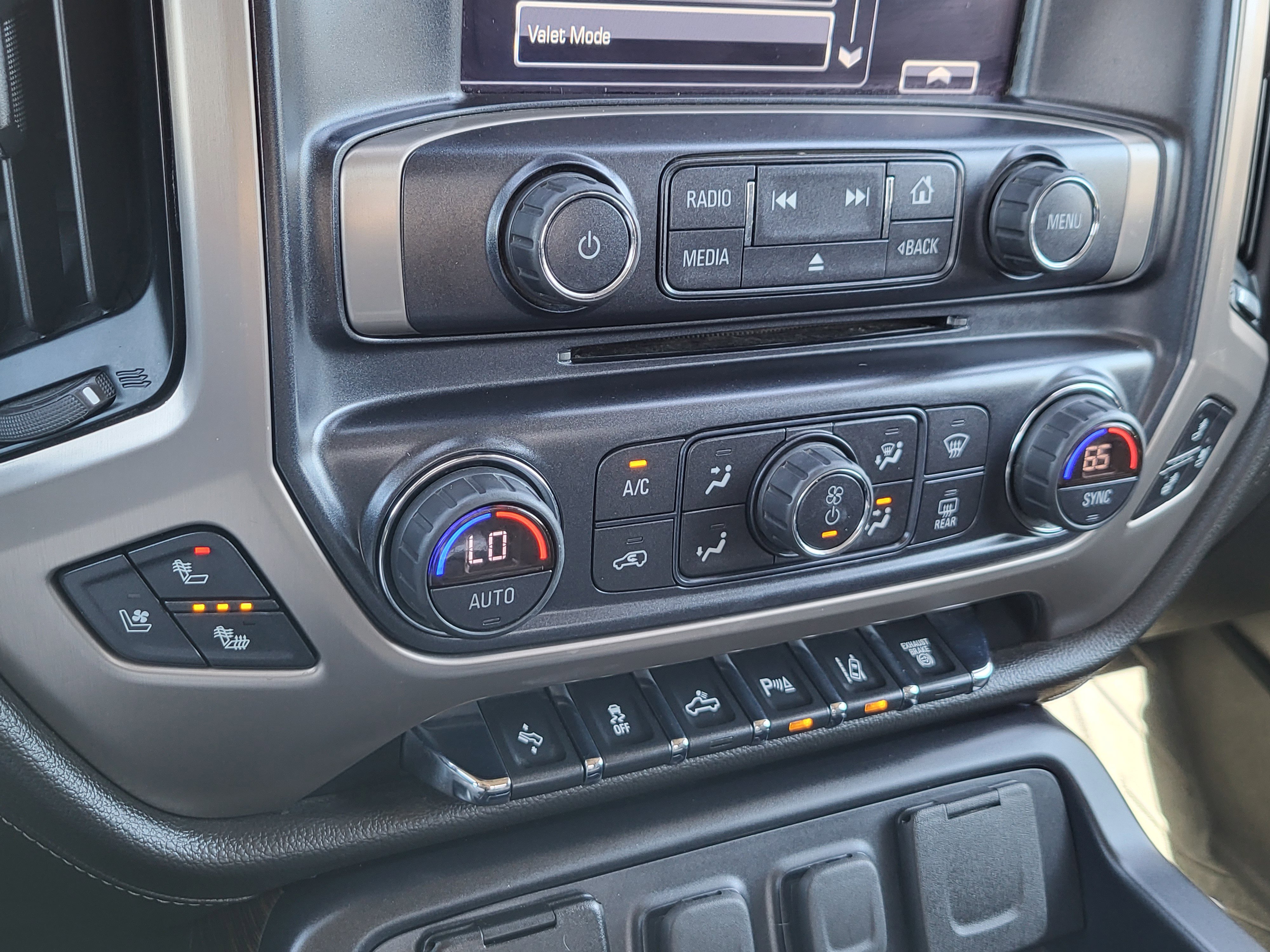 Used 2019 GMC Sierra 3500 Denali w/ Duramax Plus Package image 17