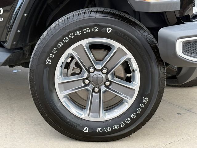 Used 2022 Jeep Wrangler Unlimited Sahara image 2