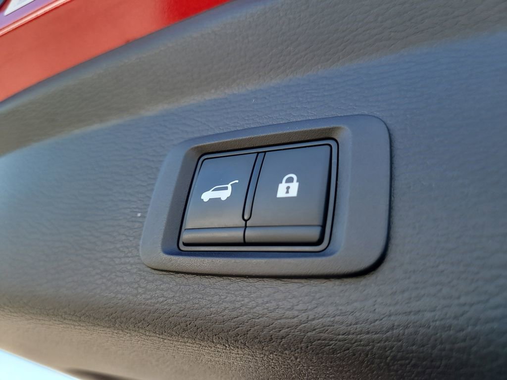 Used 2024 Mitsubishi Outlander SE Black Edition image 9