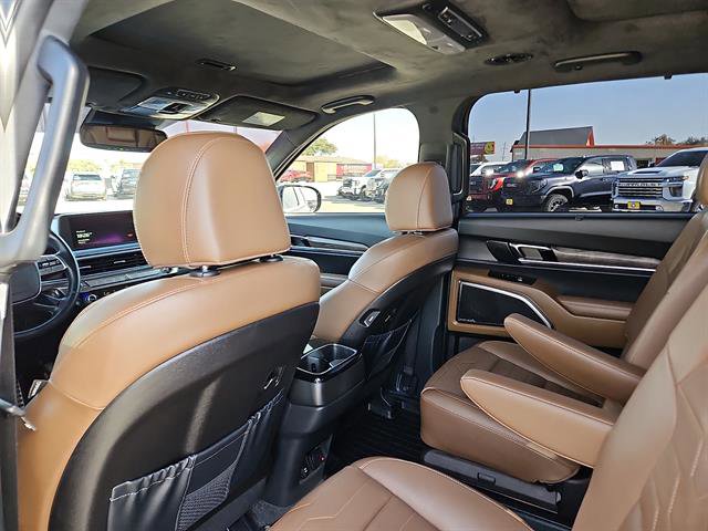 Used 2022 Kia Telluride SX w/ SX Prestige Package image 8