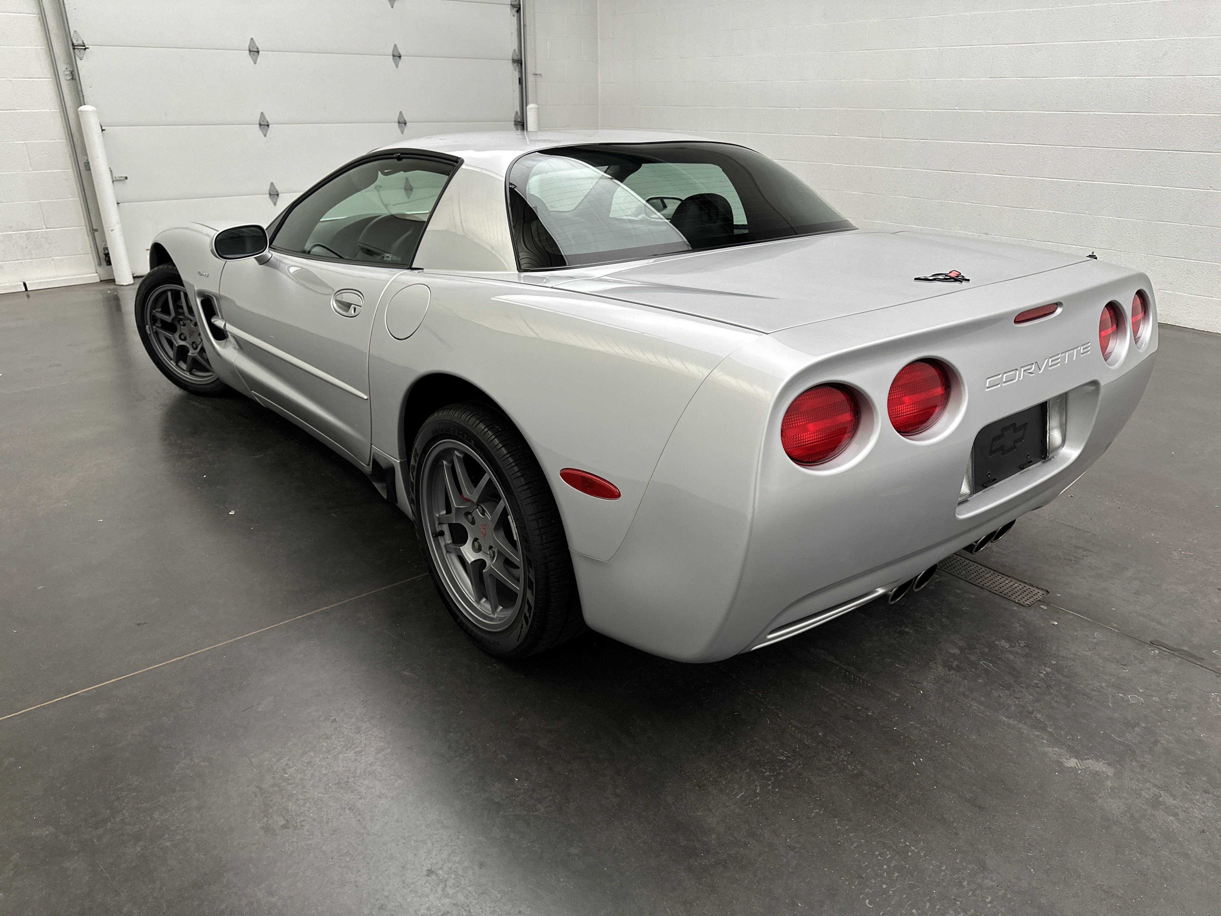 Used 2001 Chevrolet Corvette Z06 w/ Memory Pkg image 5