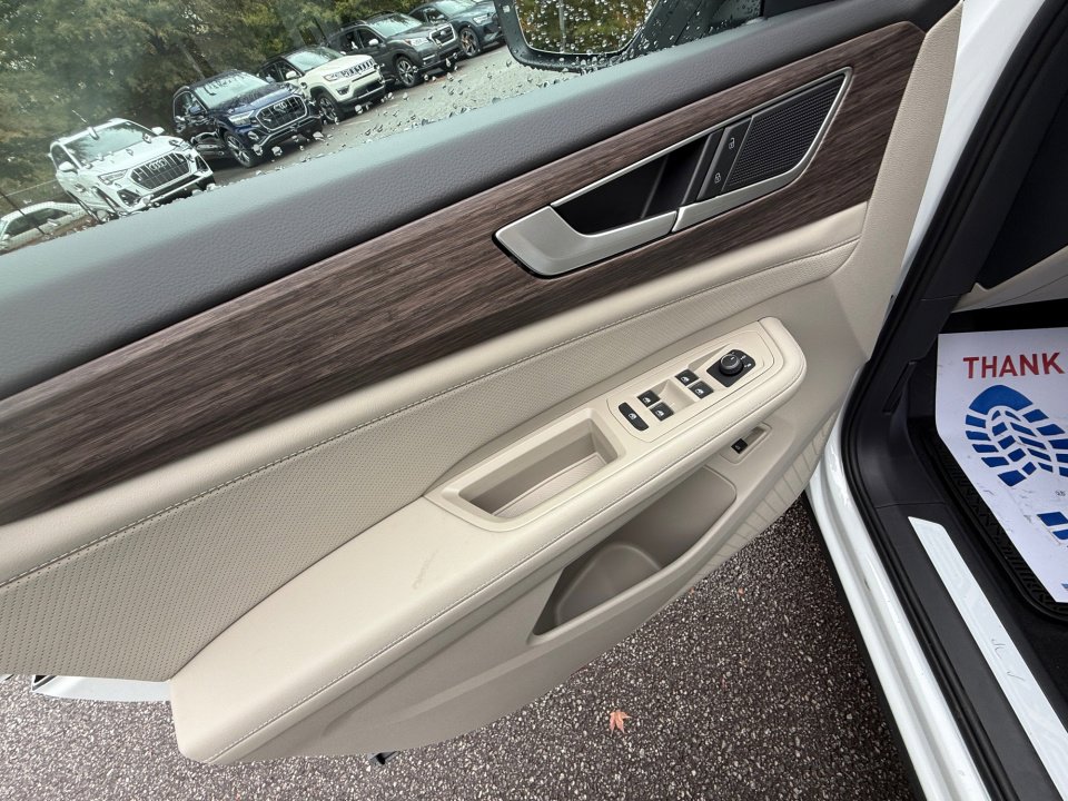 New 2026 Volkswagen Atlas SEL image 32