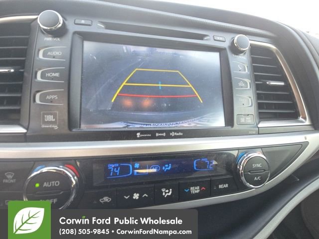 Used 2016 Toyota Highlander Limited w/ Driver Technology Package AWD/4WD image 11