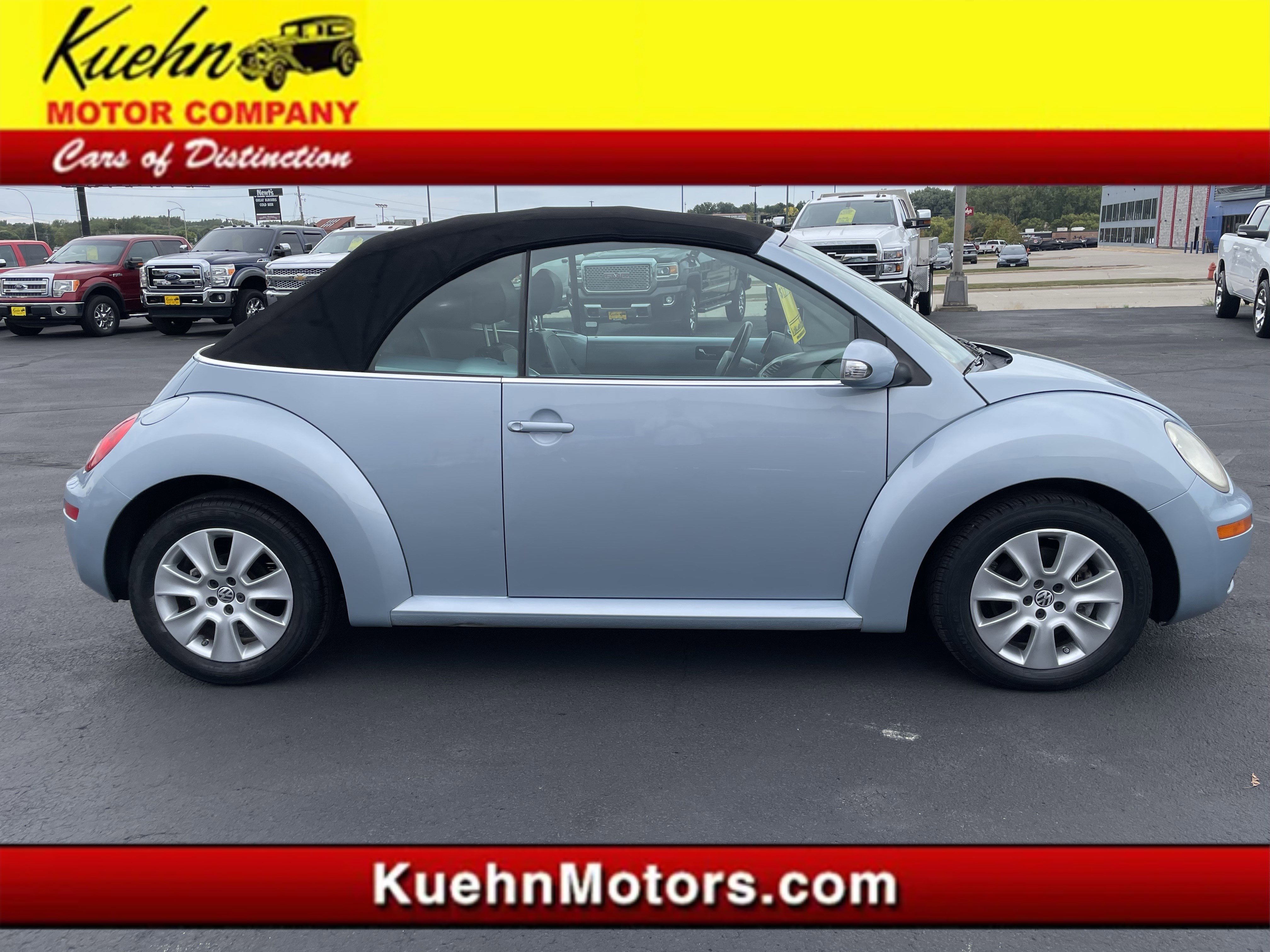 Used 2009 Volkswagen Beetle S image 1