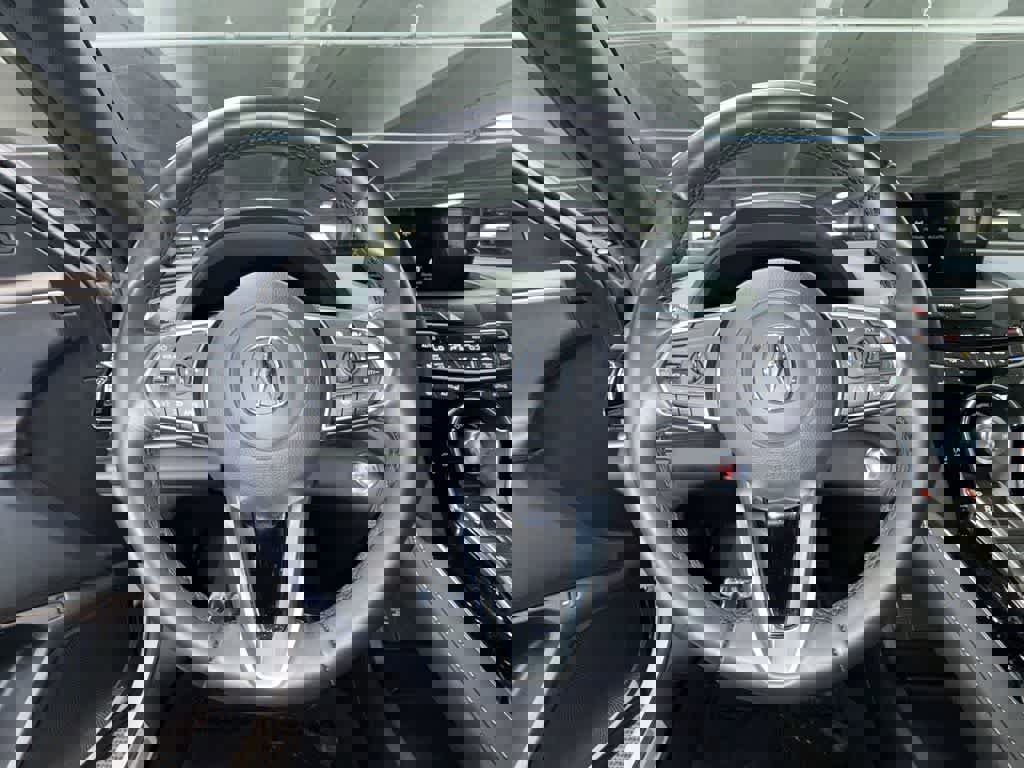 Used 2025 Acura RDX SH-AWD image 15