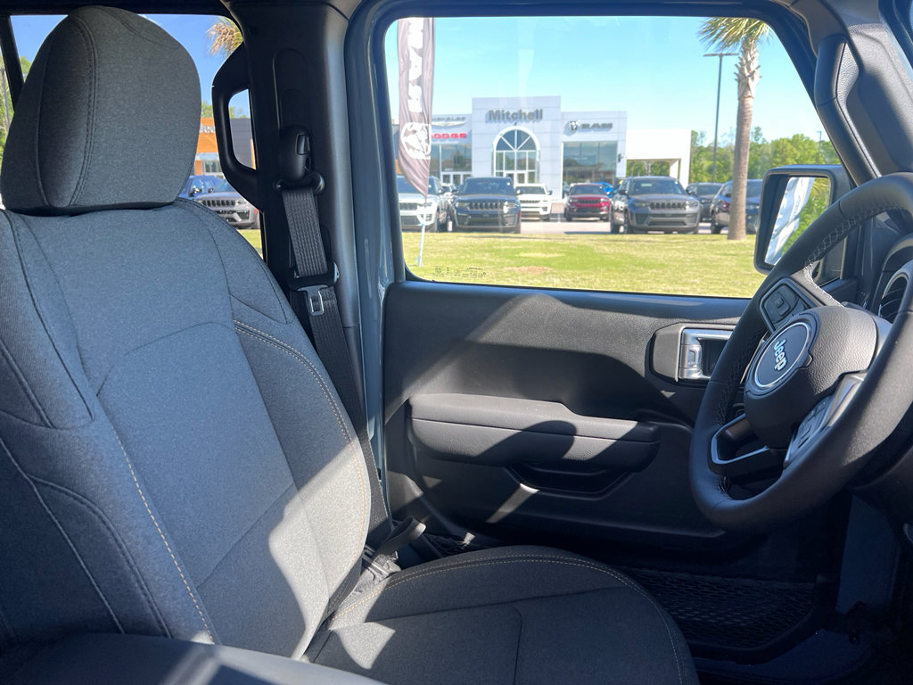 New 2026 Jeep Gladiator Willys AWD/4WD image 13