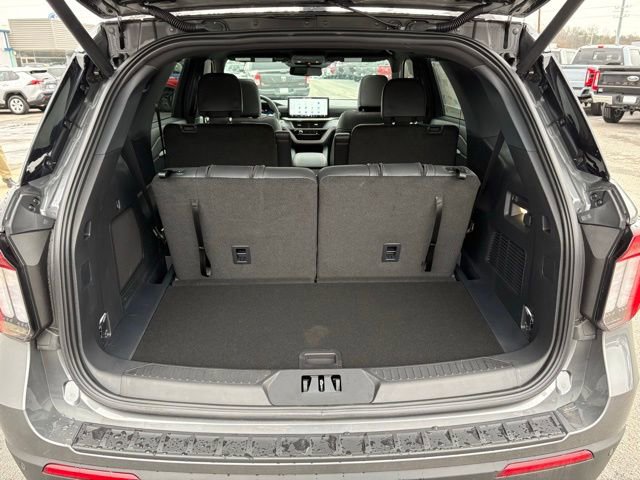 New 2026 Ford Explorer ST-Line w/ ST-Line Street Pack image 36