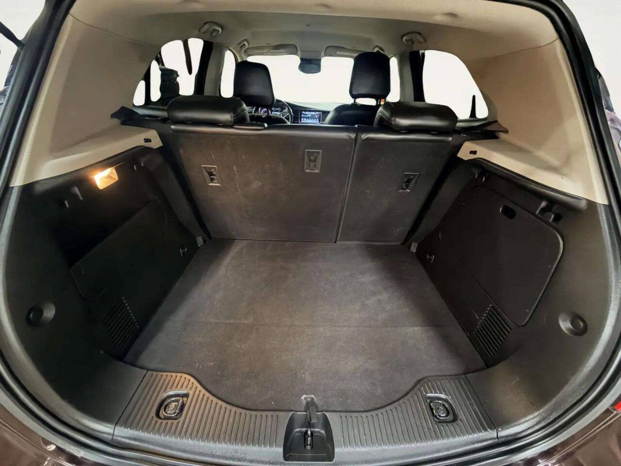 Used 2017 Buick Encore Essence FWD image 6