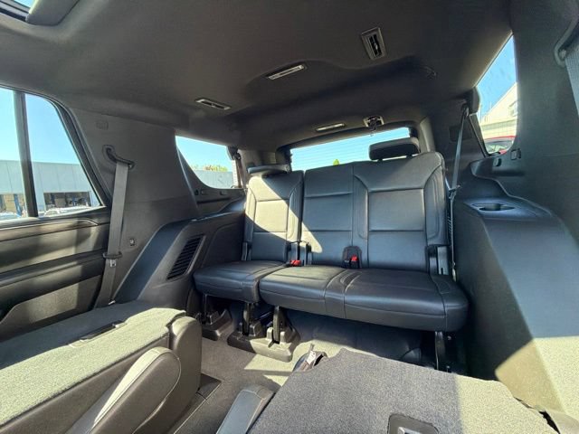 Used 2021 Chevrolet Tahoe Z71 w/ Luxury Package AWD/4WD image 24