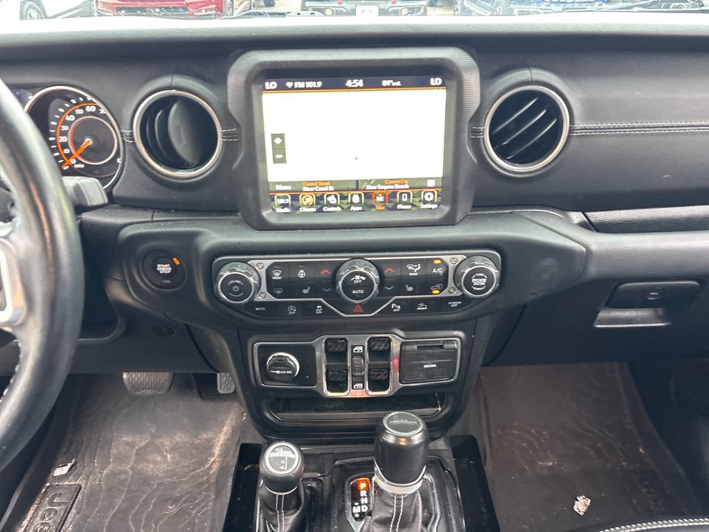 Used 2020 Jeep Gladiator Overland AWD/4WD image 23