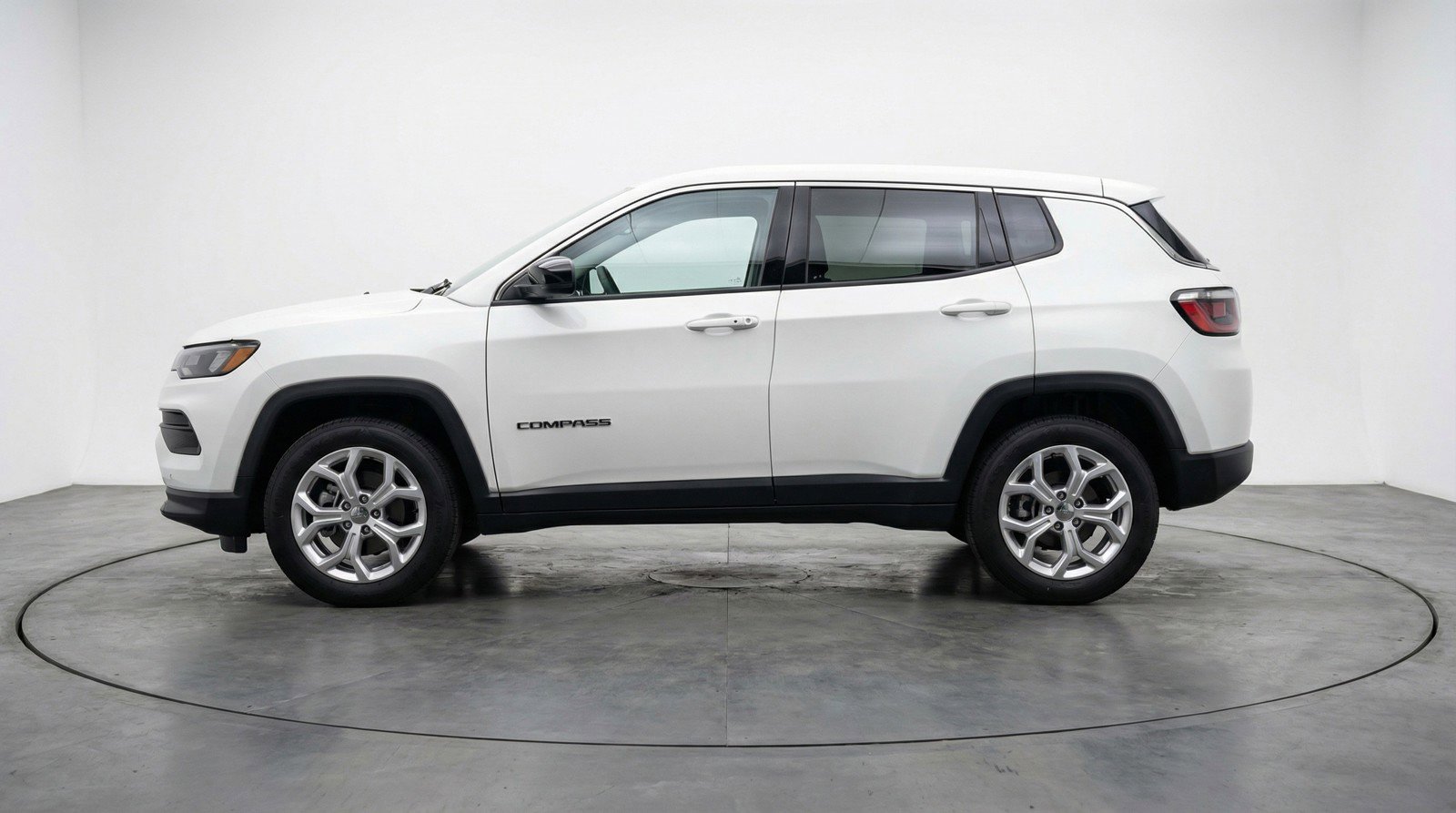 Used 2025 Jeep Compass Latitude image 5