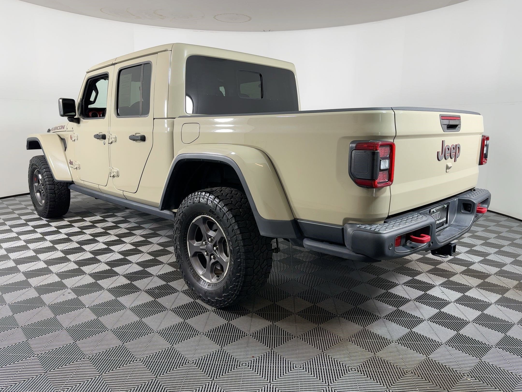 Used 2020 Jeep Gladiator Rubicon image 3