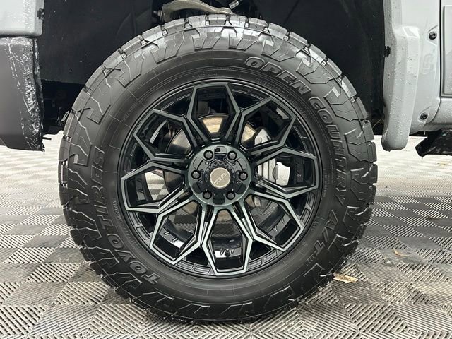 Used 2025 GMC Sierra 1500 AT4 w/ Technology Package image 22