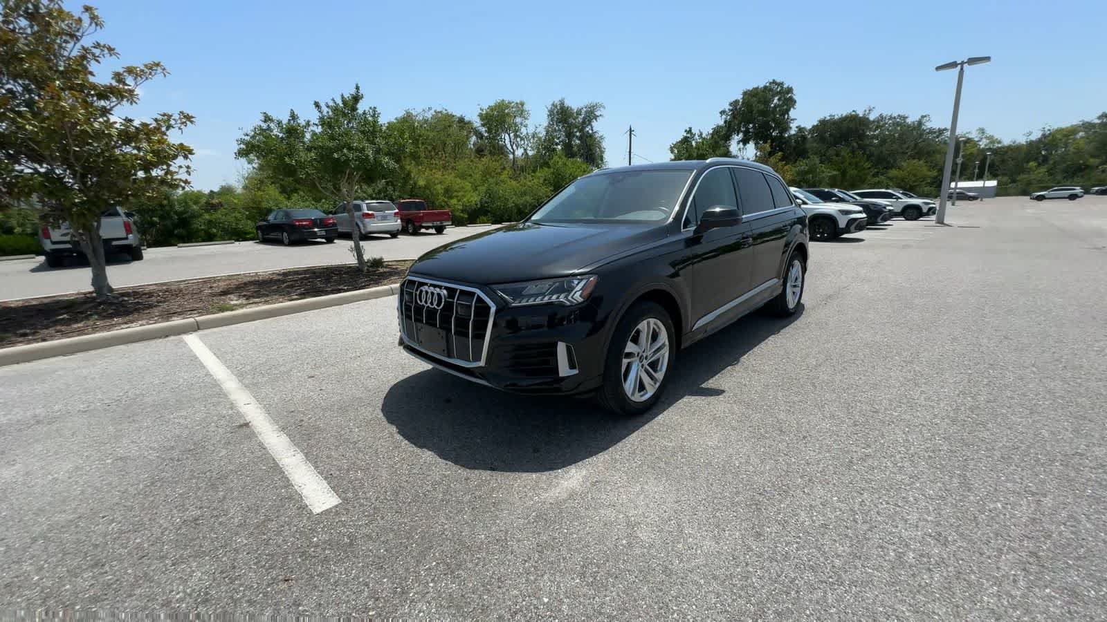 Used 2023 Audi Q7 3.0T Premium w/ Convenience Package AWD/4WD image 4