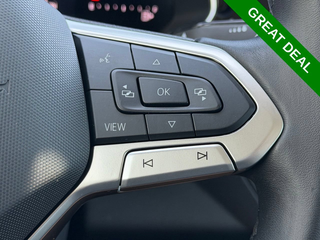 Used 2024 Volkswagen Jetta SE FWD image 20