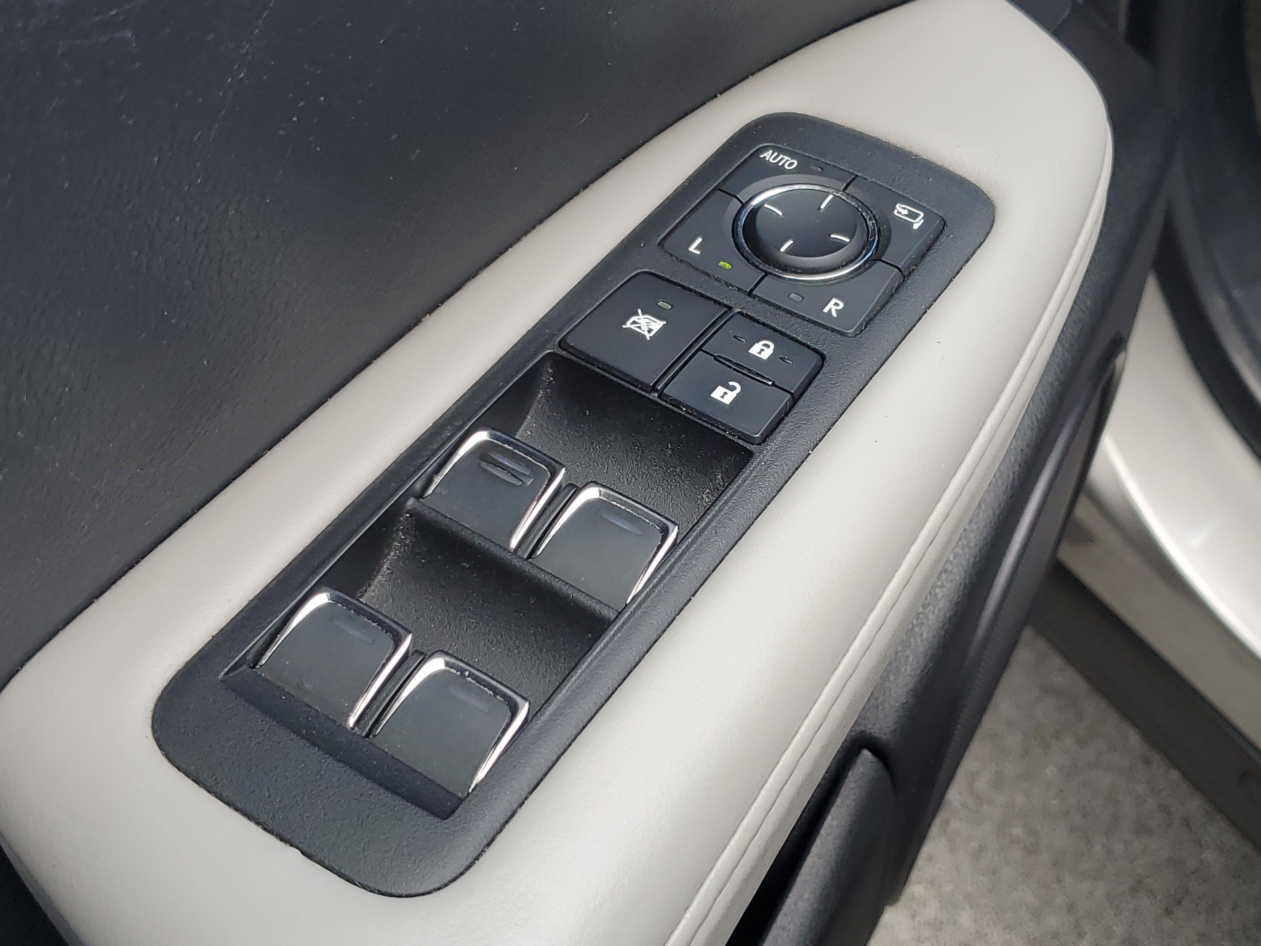 Used 2019 Lexus RX 350 FWD w/ Accessory Package image 23