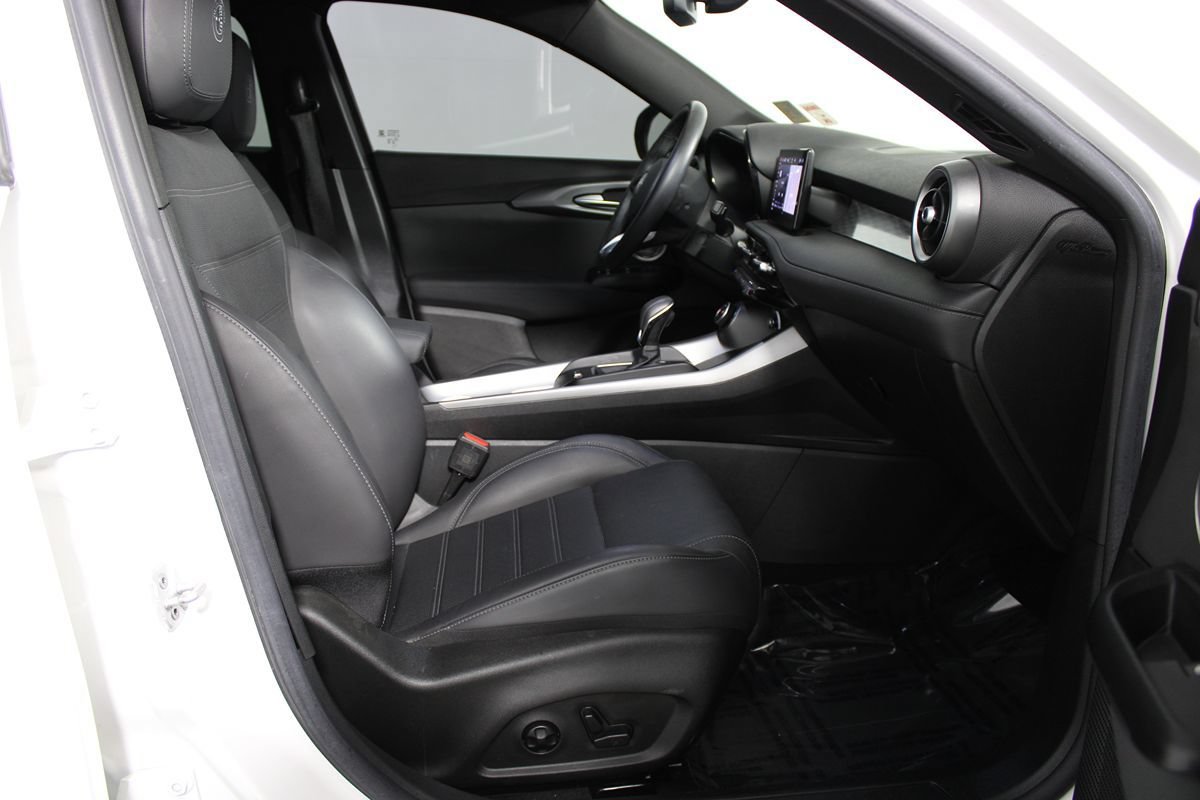 Used 2024 Alfa Romeo Tonale Ti AWD/4WD image 30